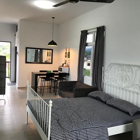 Rumah Sawah Homestay 파시르푸테 외부 사진